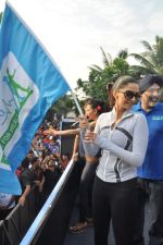 Sonam Kapoor at Max Bupa walk for health in Bandra, Mumbai on 20th Oct 2013